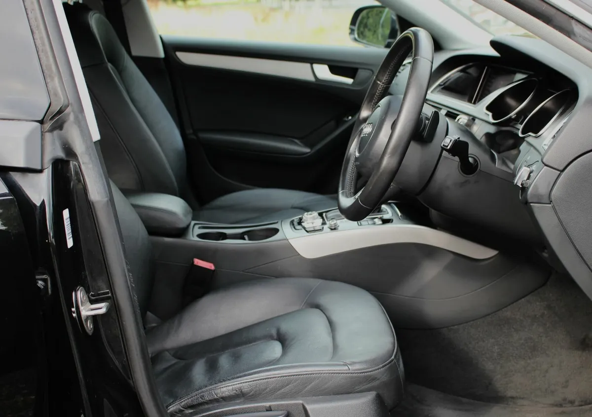 Audi A5 2.0TDI SE/F.S.H./1 Owner/LOW 159K kms - Image 2