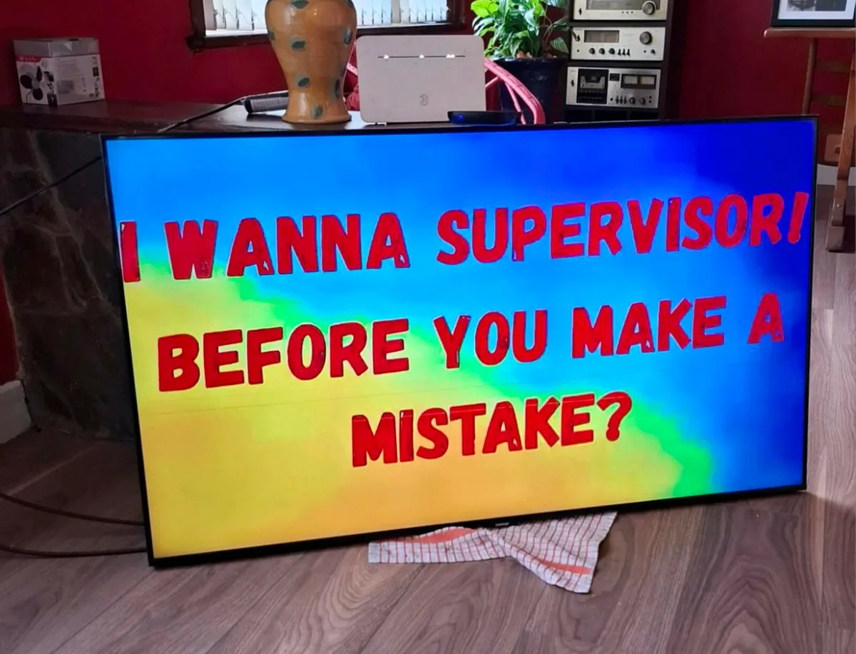 50 INCH SMART TV