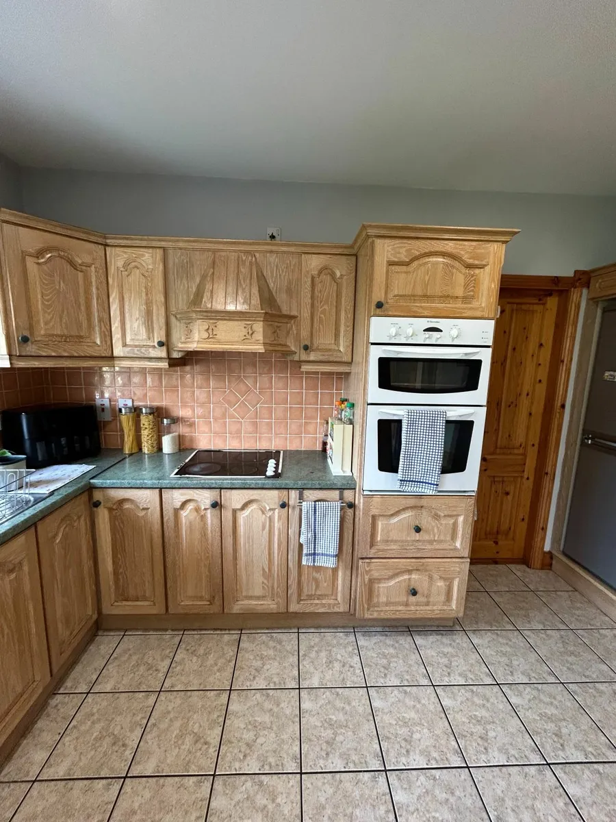 Kitchen Cabinets & Sink - Image 4