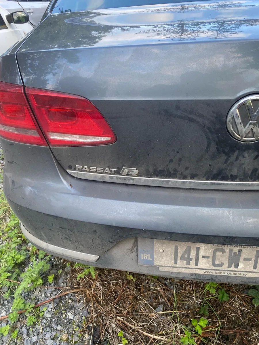 141 Volkswagen Passat high spec - Image 2