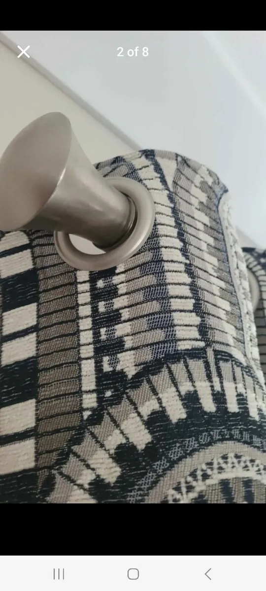 Curtains - Image 3