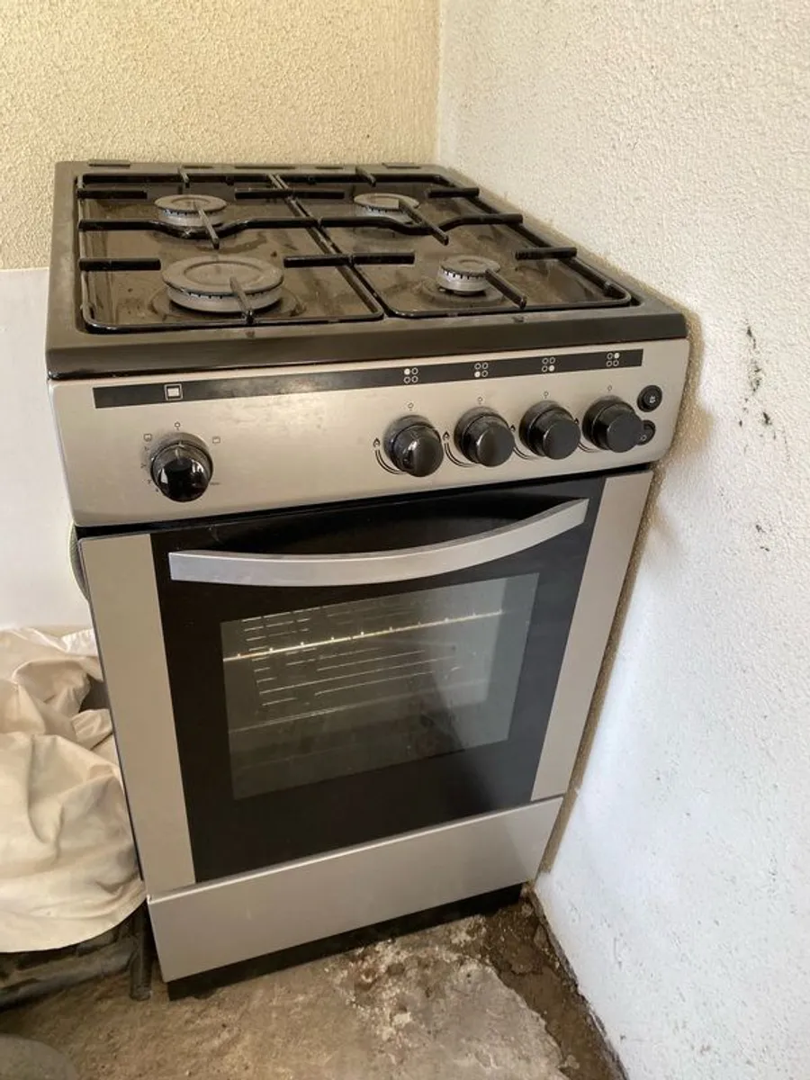Gas cooker - Image 1