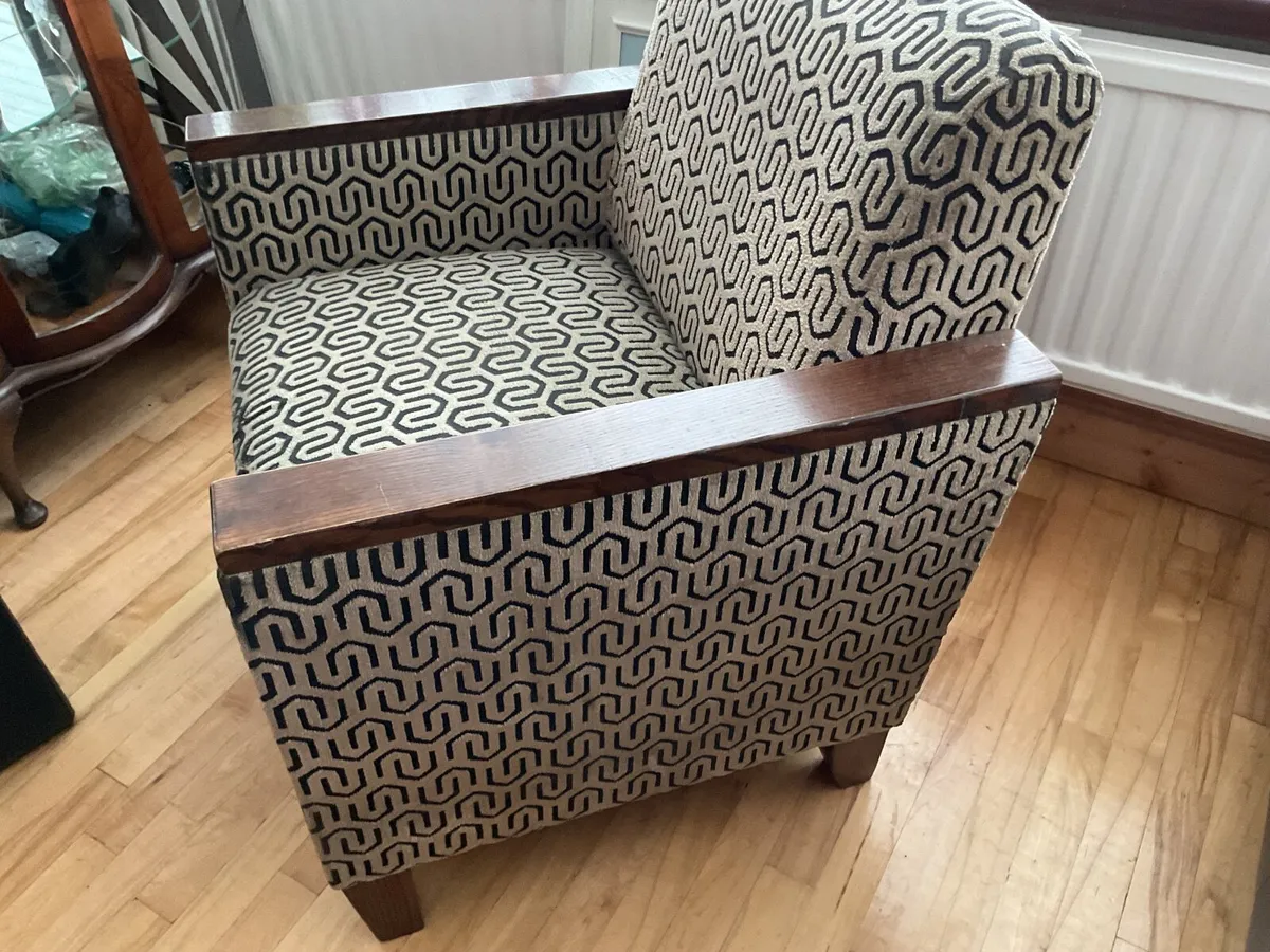 Club chair - Image 2