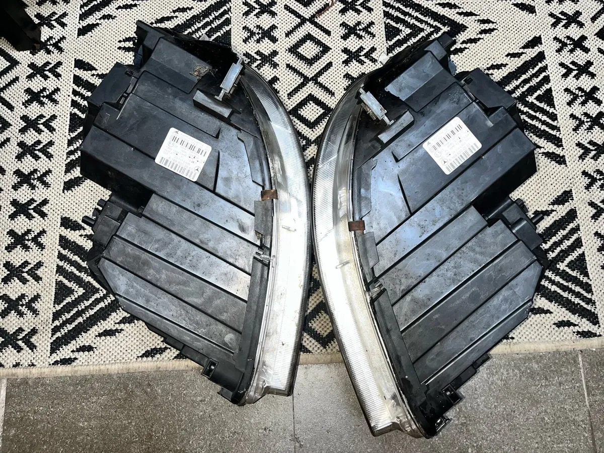 Mercedes B class headlights - Image 3