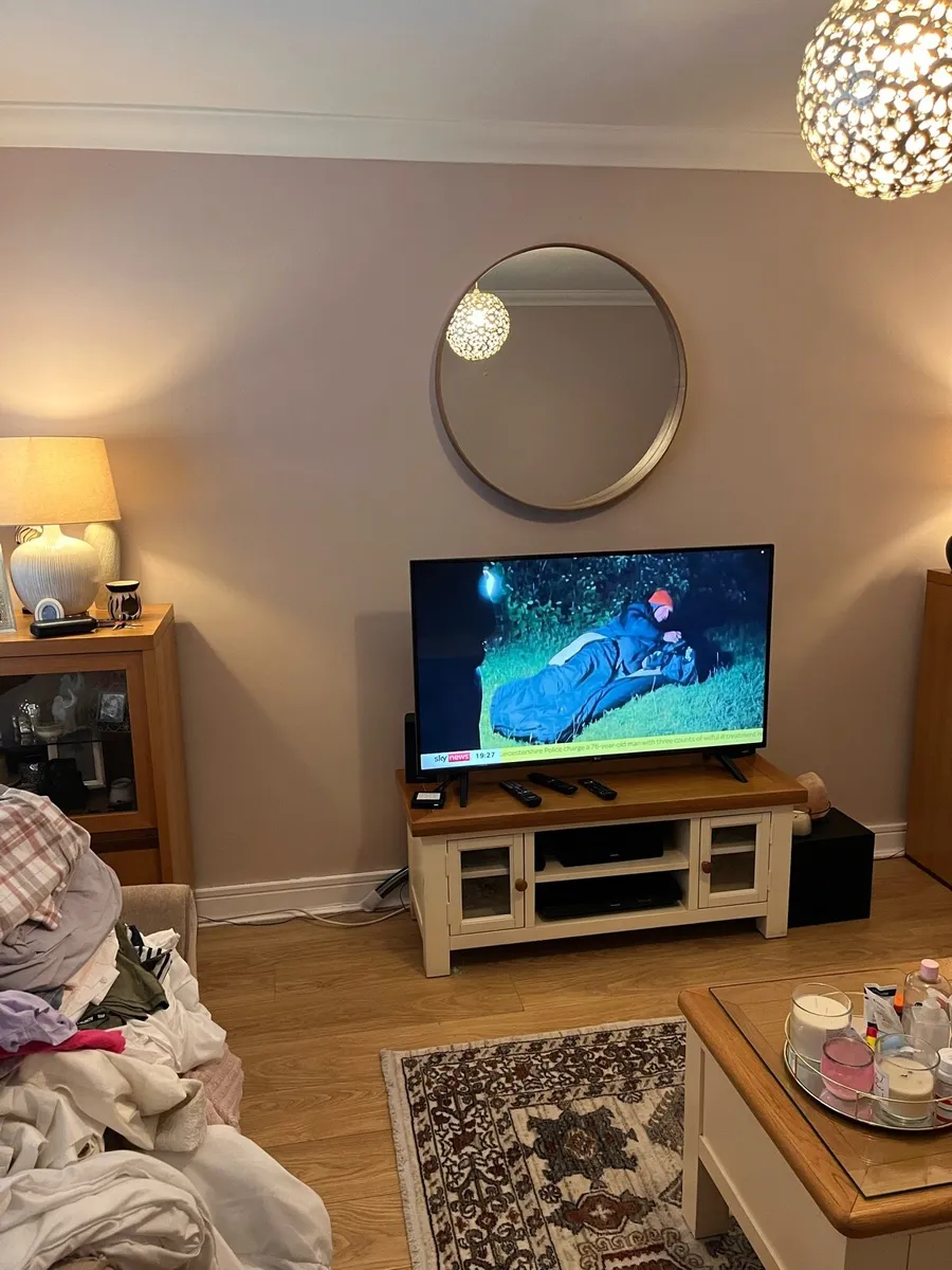 Tv table - Image 4