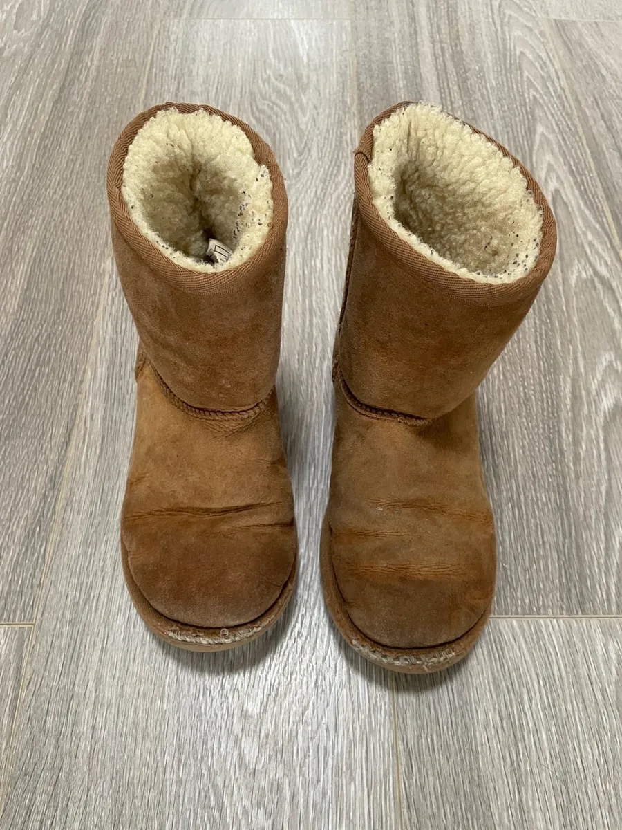 Genuine Uggs Size 1 - Or FREE WITH ANY CLOTHES BU