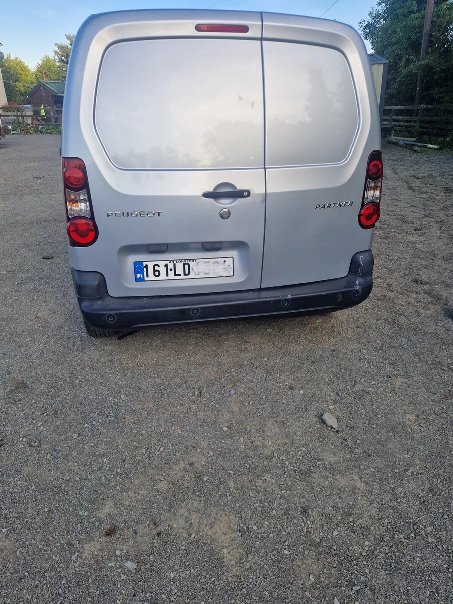 161 Peugeot partner 3 seater - Image 4