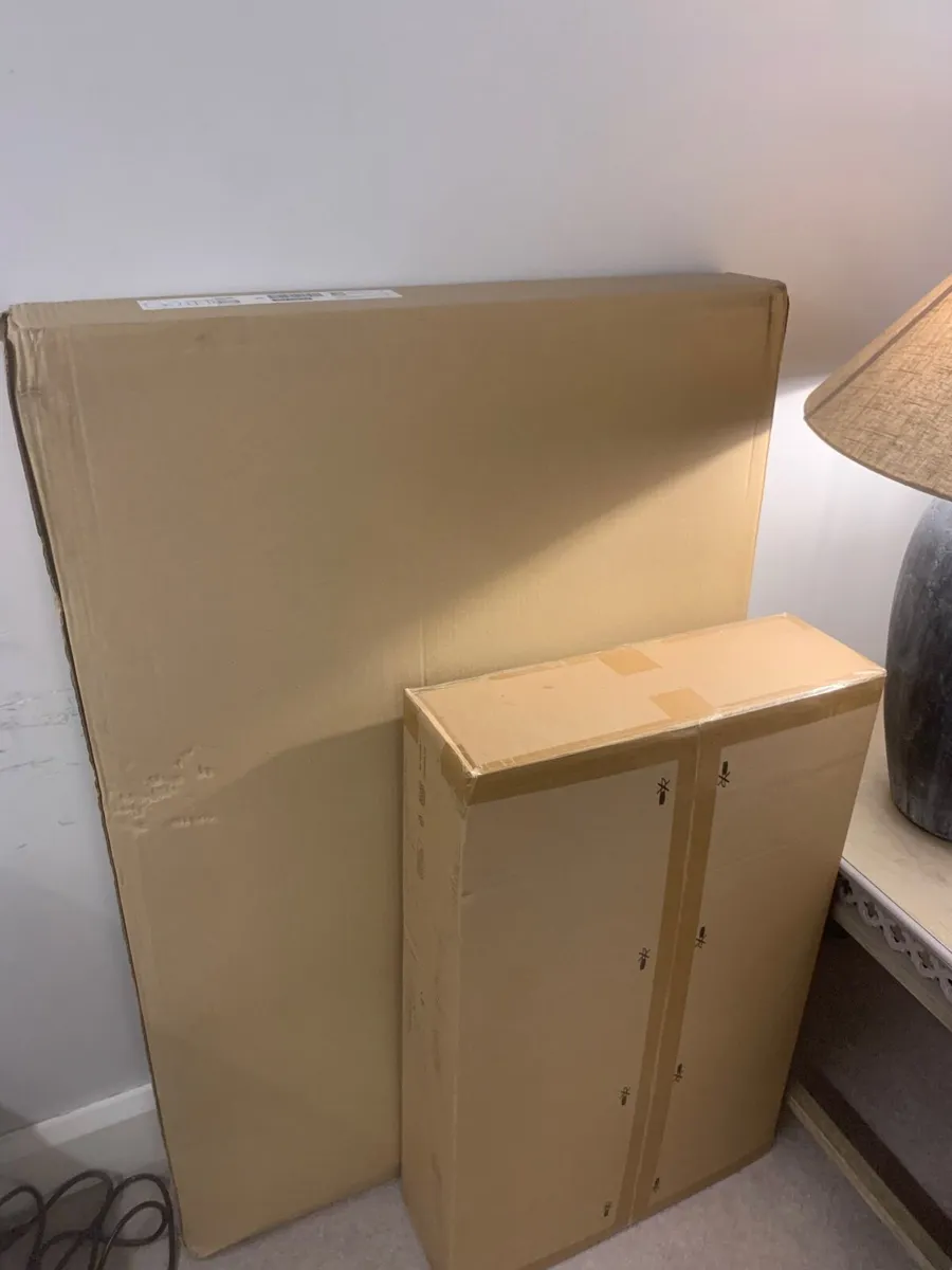 Desk and office chair - Image 4