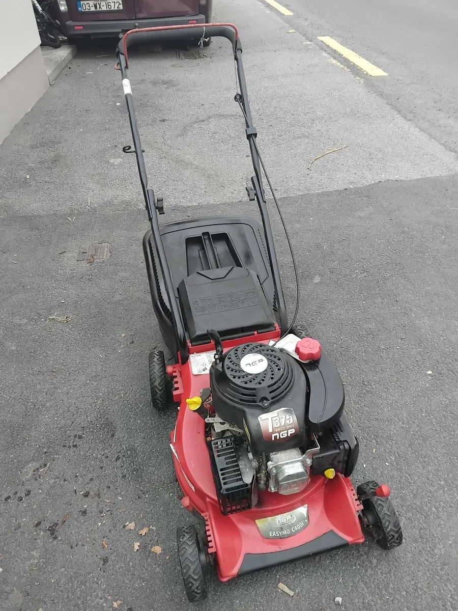 Push lawnmower working perfect priced - Image 4