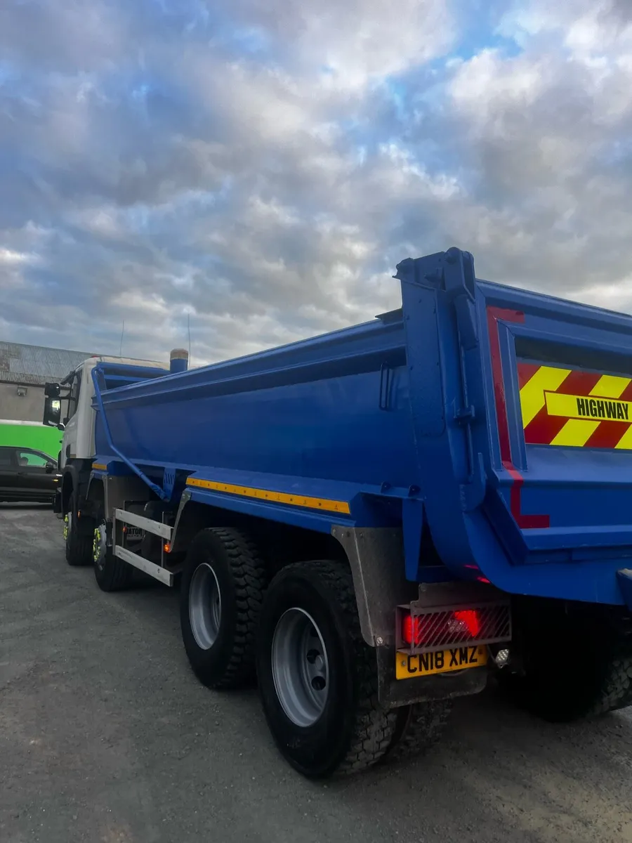 2018 scania p410 steel body tipper - Image 4