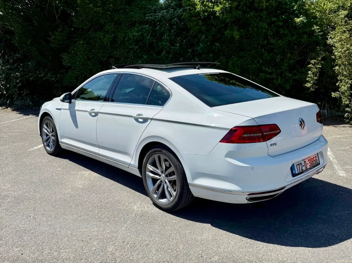 VW PASSAT GTE 1.4TSI *AUTO*PAN ROOF* - Image 2
