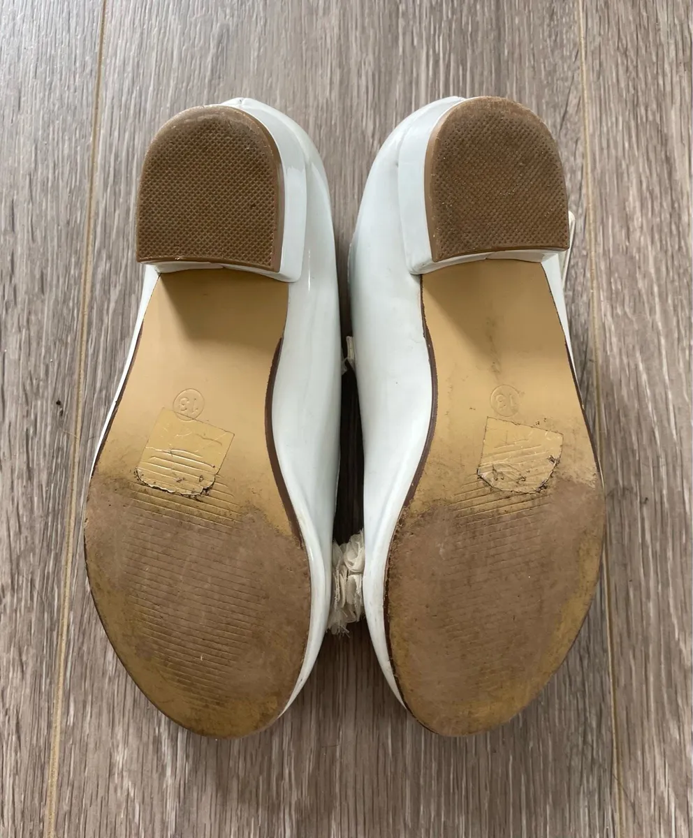 Girls White Dressy Shoes: Size 13 - OR FREE WITH A - Image 2