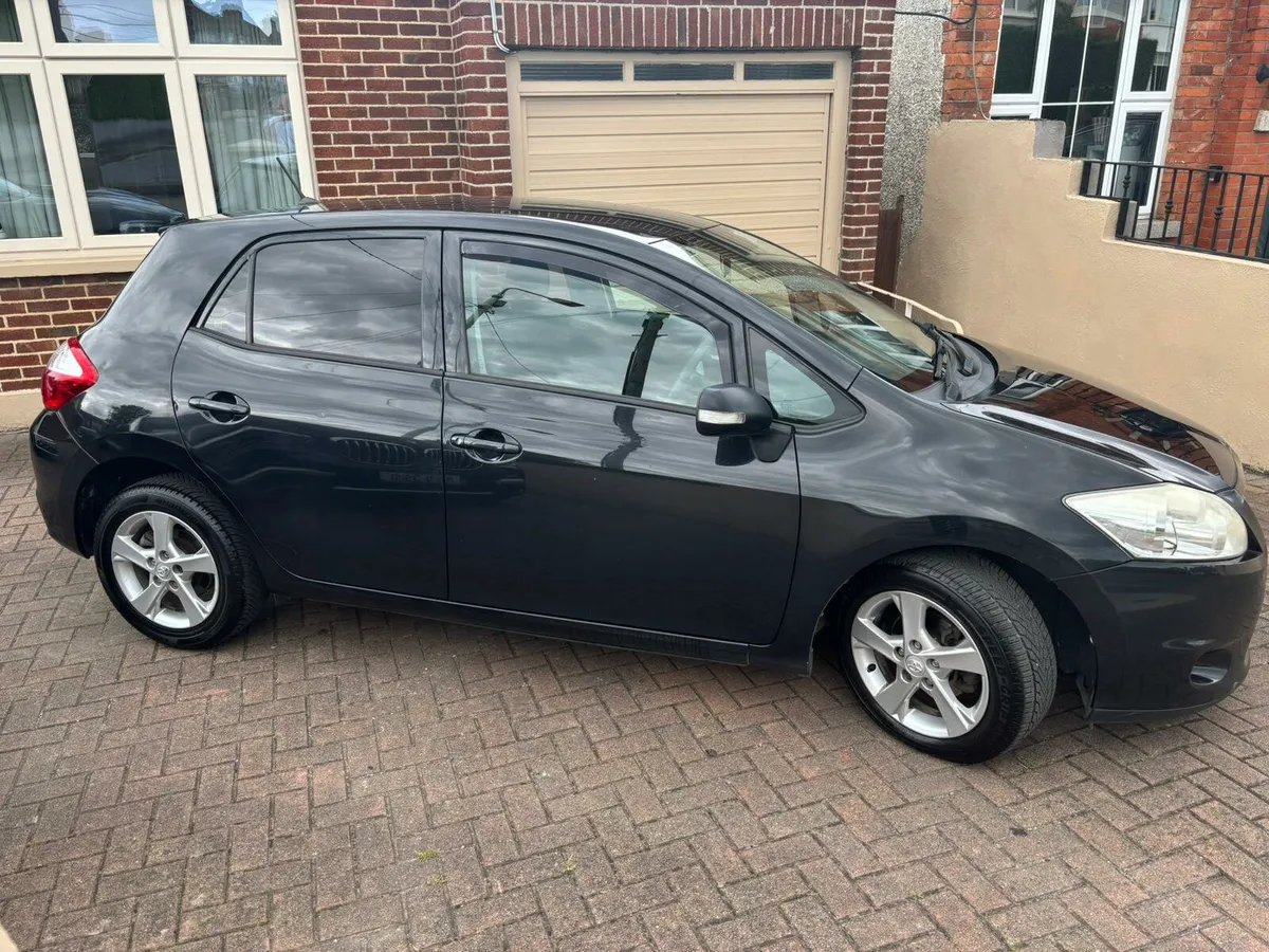 Toyota Auris - Image 3