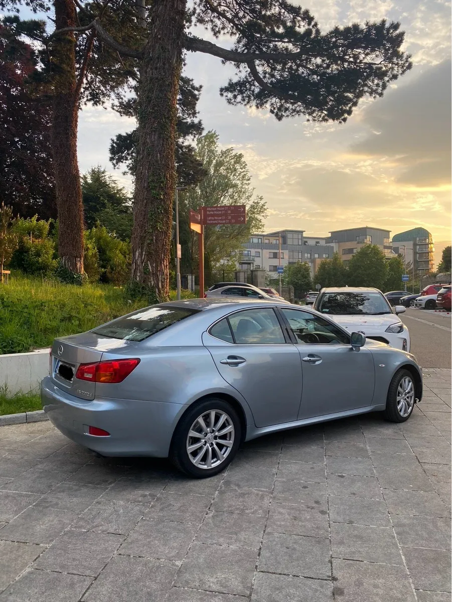 Lexus IS 2008 LOW MILEAGE - Image 3