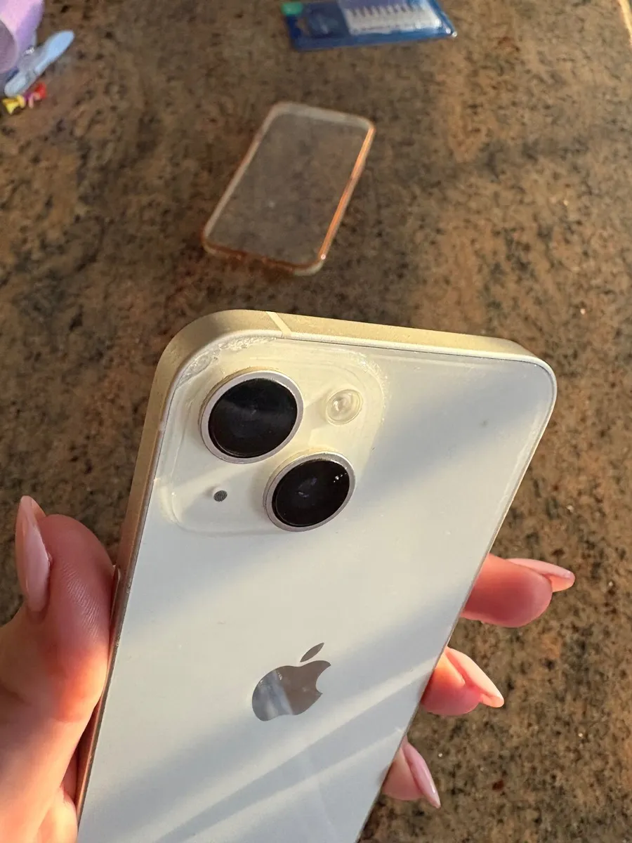 Unlocked iPhone 14 - Image 2