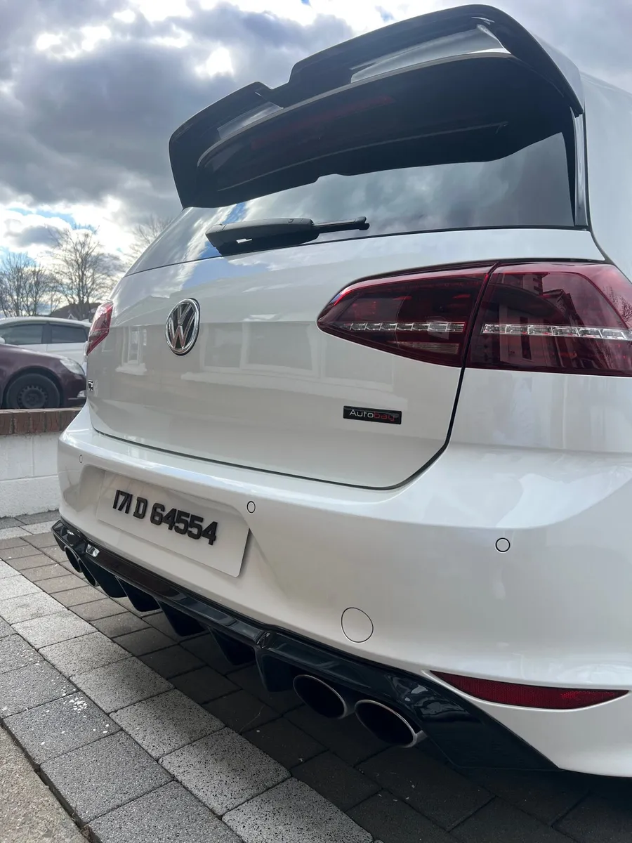 Volkswagen Golf R 2017 - Image 4