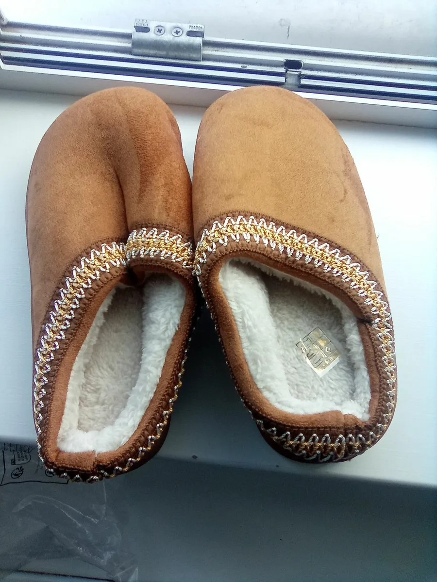 footwear - Image 3