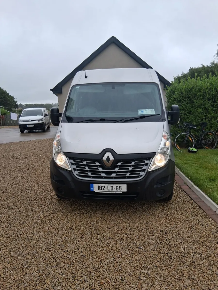 Dog grooming van - Image 1