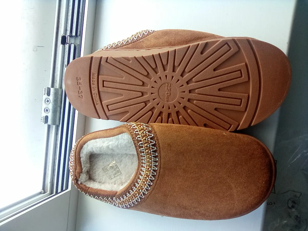 footwear - Image 1