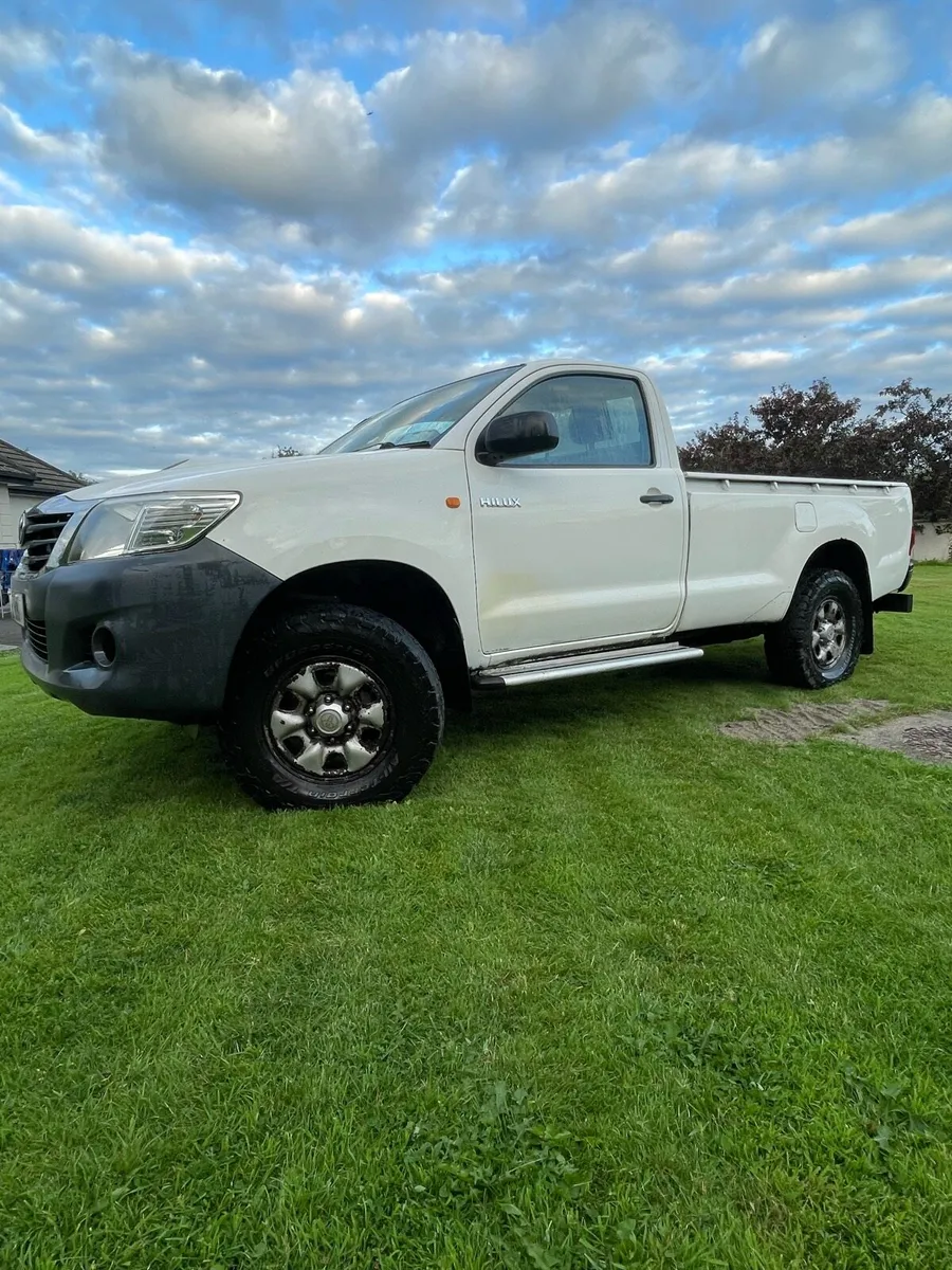 Toyota Hilux - Image 4