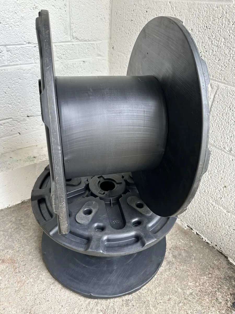 3 Strong Plastic Reels - Image 2