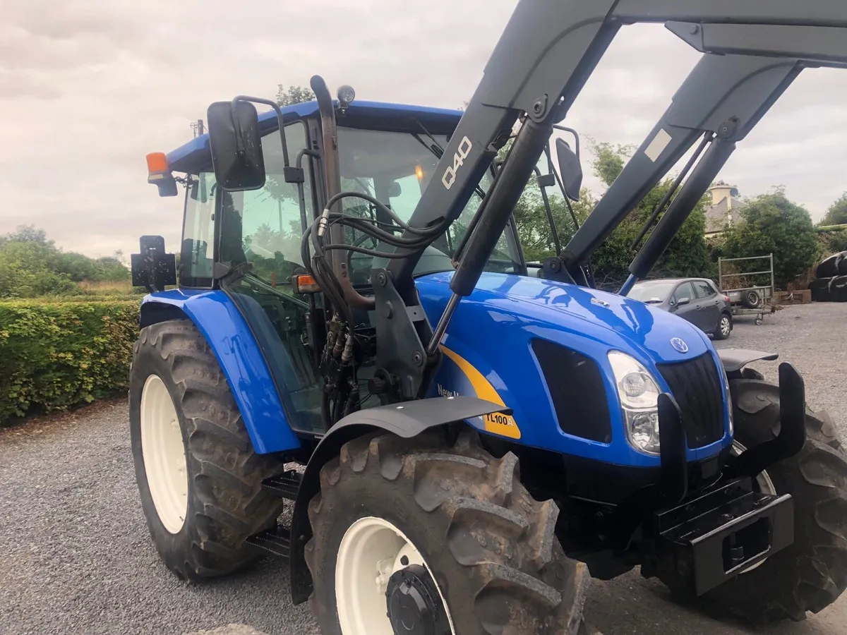 2007 New Holland  TL 100A - Image 3