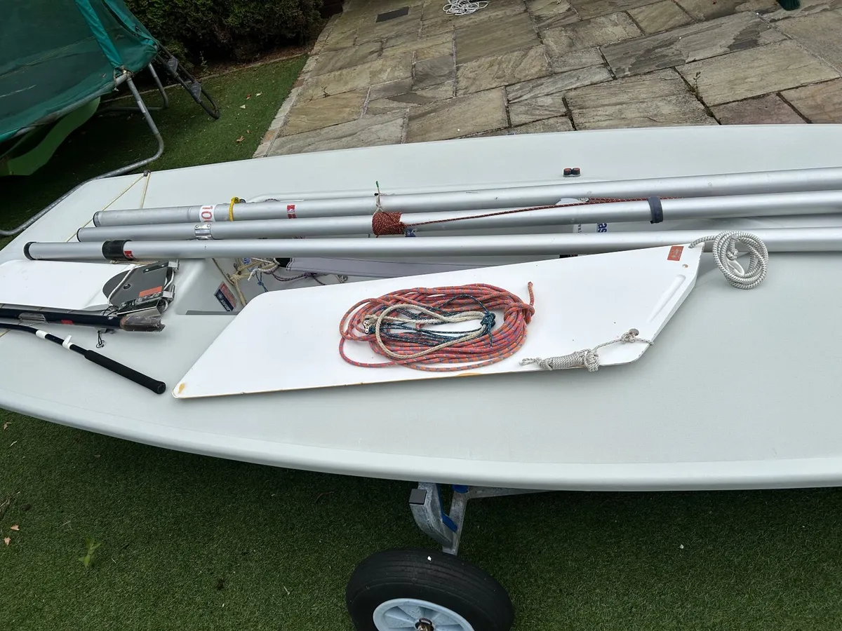 Laser sailing dinghy (190720) - Image 4