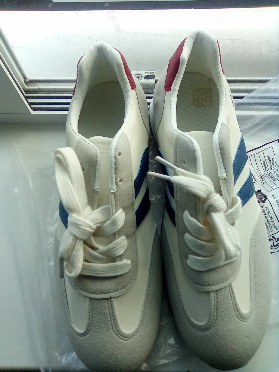 footwear - Image 1