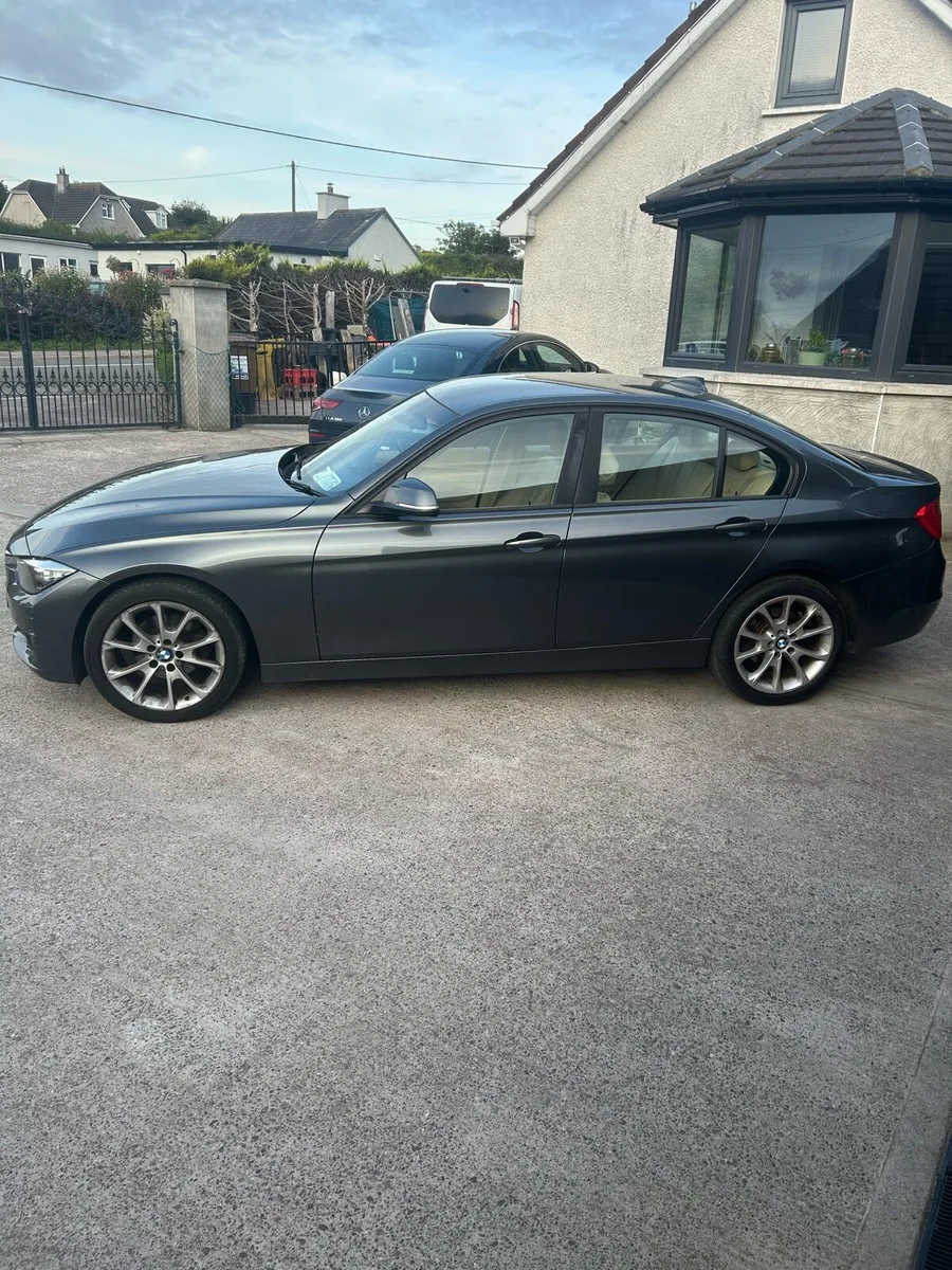 BMW 320 - Image 4