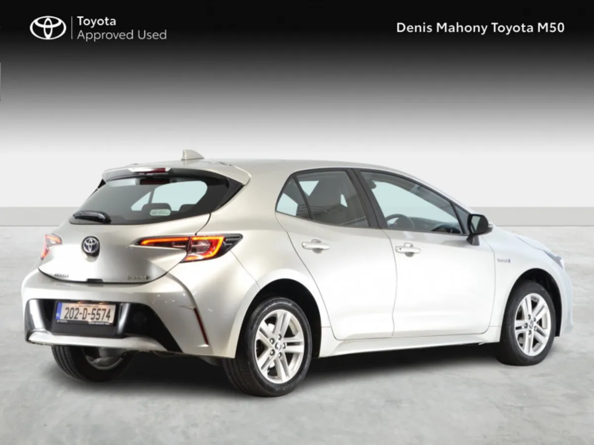 Toyota Corolla Luna Hatchback Auto - Image 2
