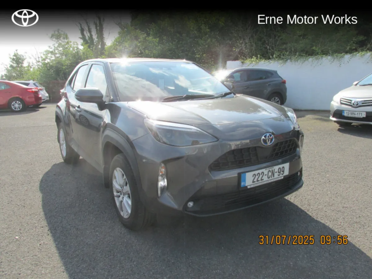 Toyota Yaris Cross YARIS CROSS LUNA - Image 1