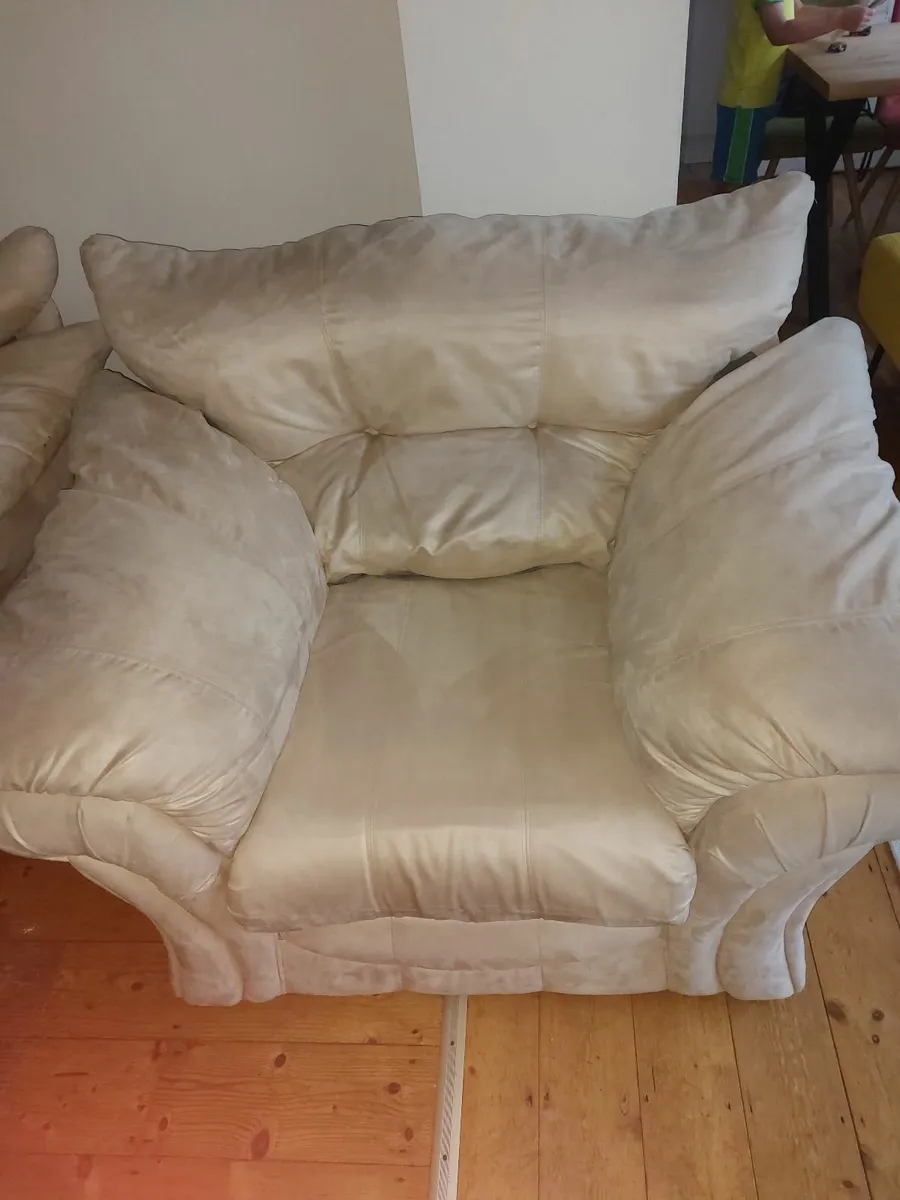 Furniture  couch and arm chair - Image 1