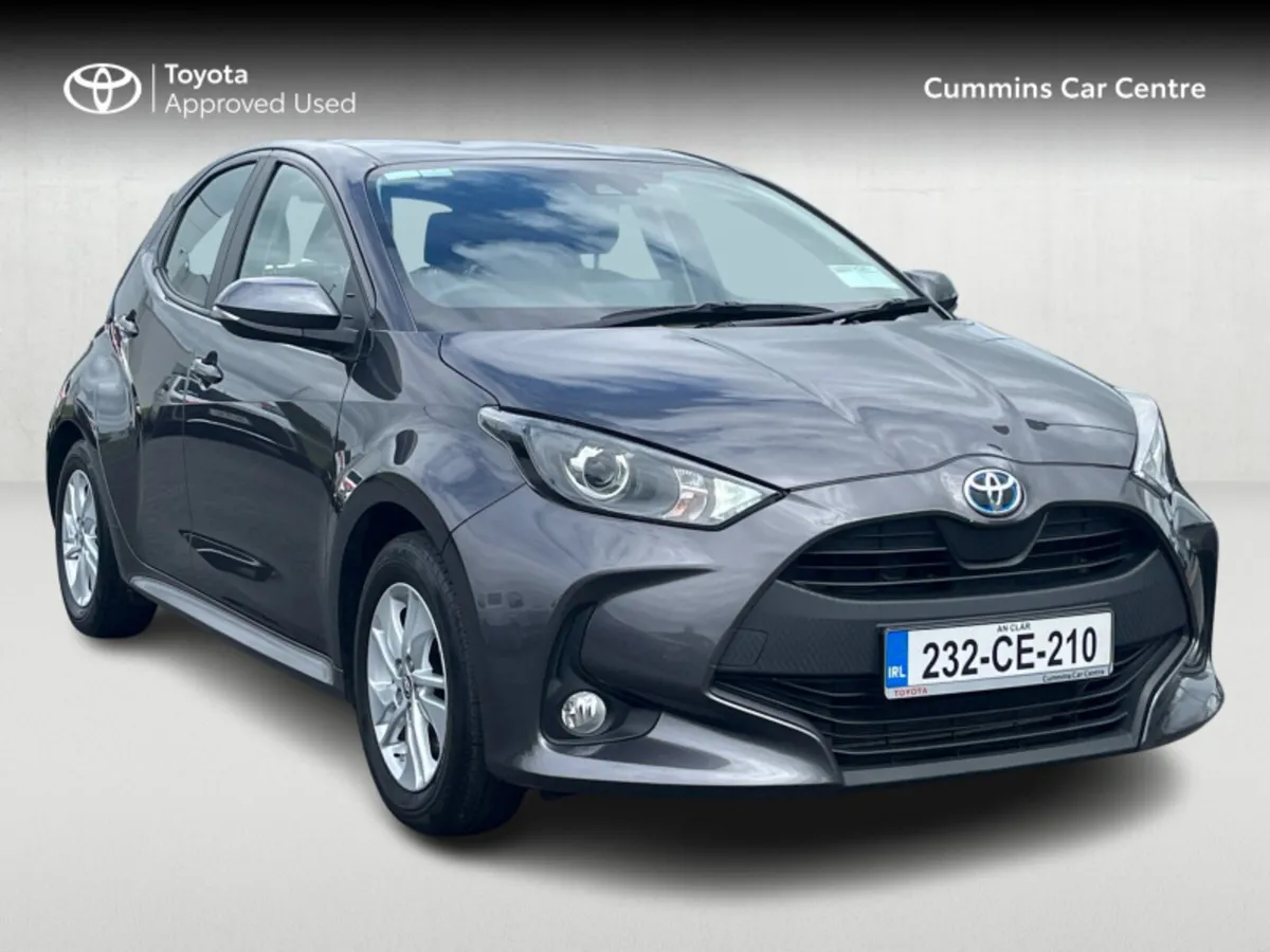 Toyota Yaris YARIS 1.5 HYBRID LUNA - Image 1