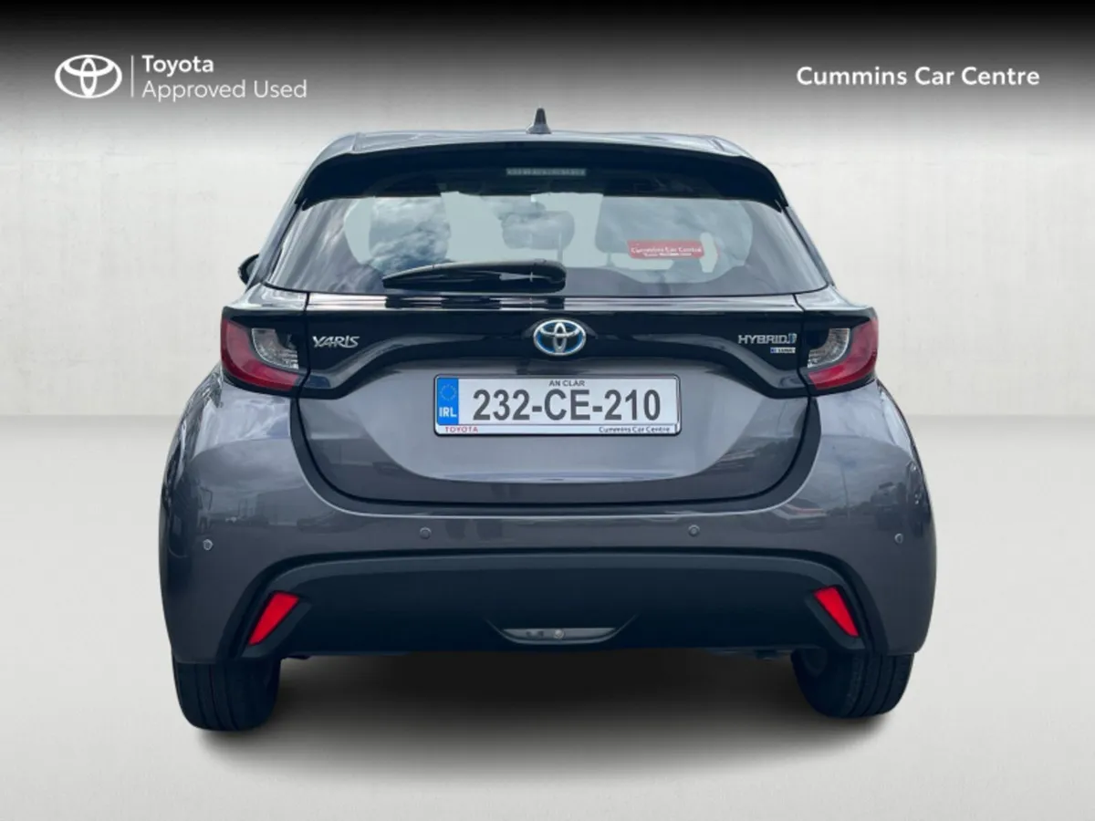 Toyota Yaris YARIS 1.5 HYBRID LUNA - Image 4