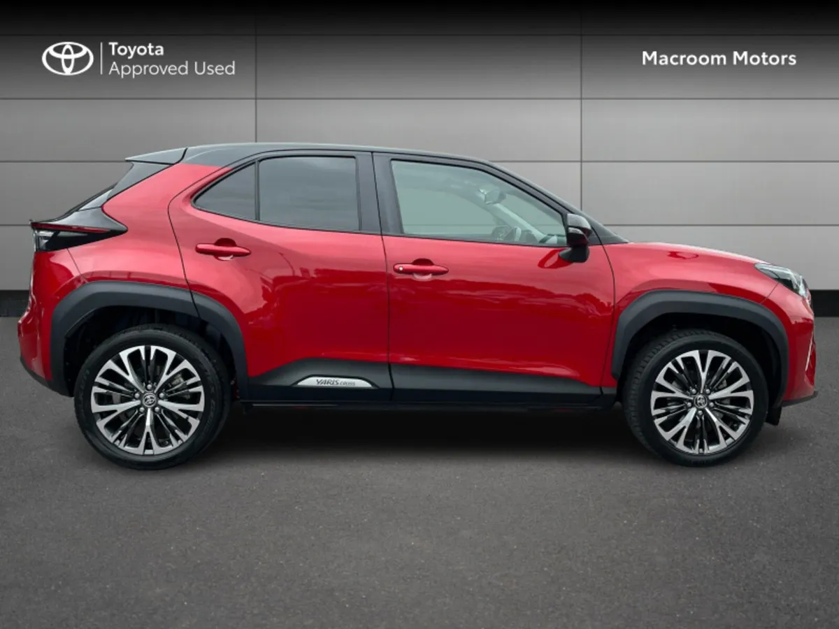 Toyota Yaris CR CROSS SOL 4DR AUTO - Image 3