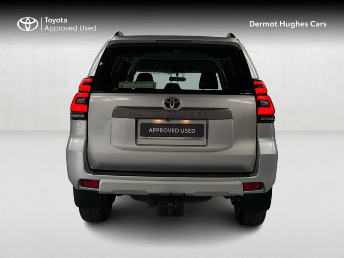 Toyota Land Cruiser LAND CRUISER LWB COMM A/T - Image 4