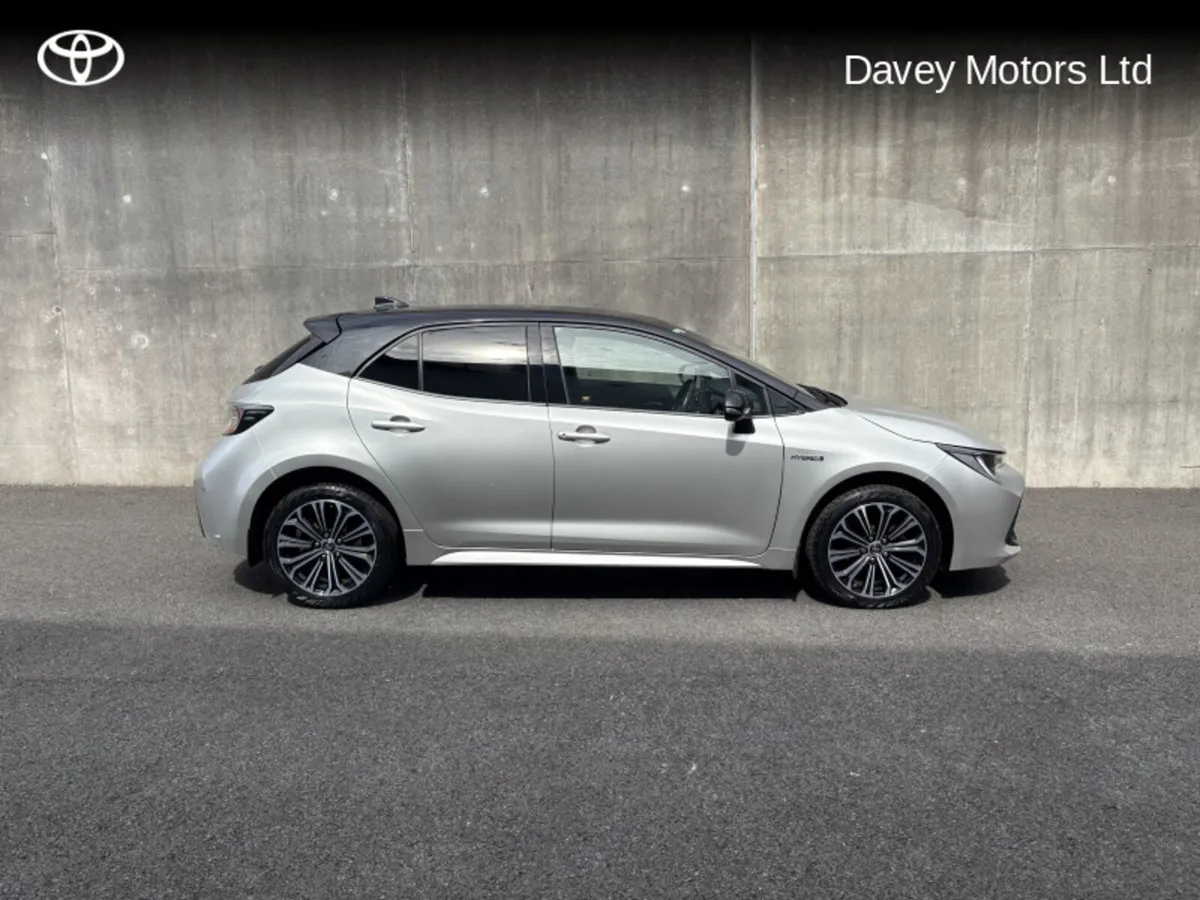 Toyota Corolla HYBRID L/SPORT 4DR AUTO CHYBRID HB - Image 3