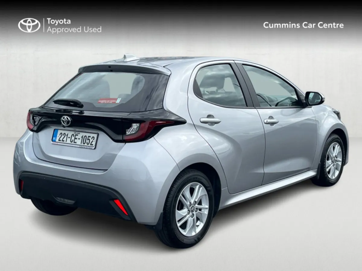 Toyota Yaris 1.0 LUNA 4DR - Image 2