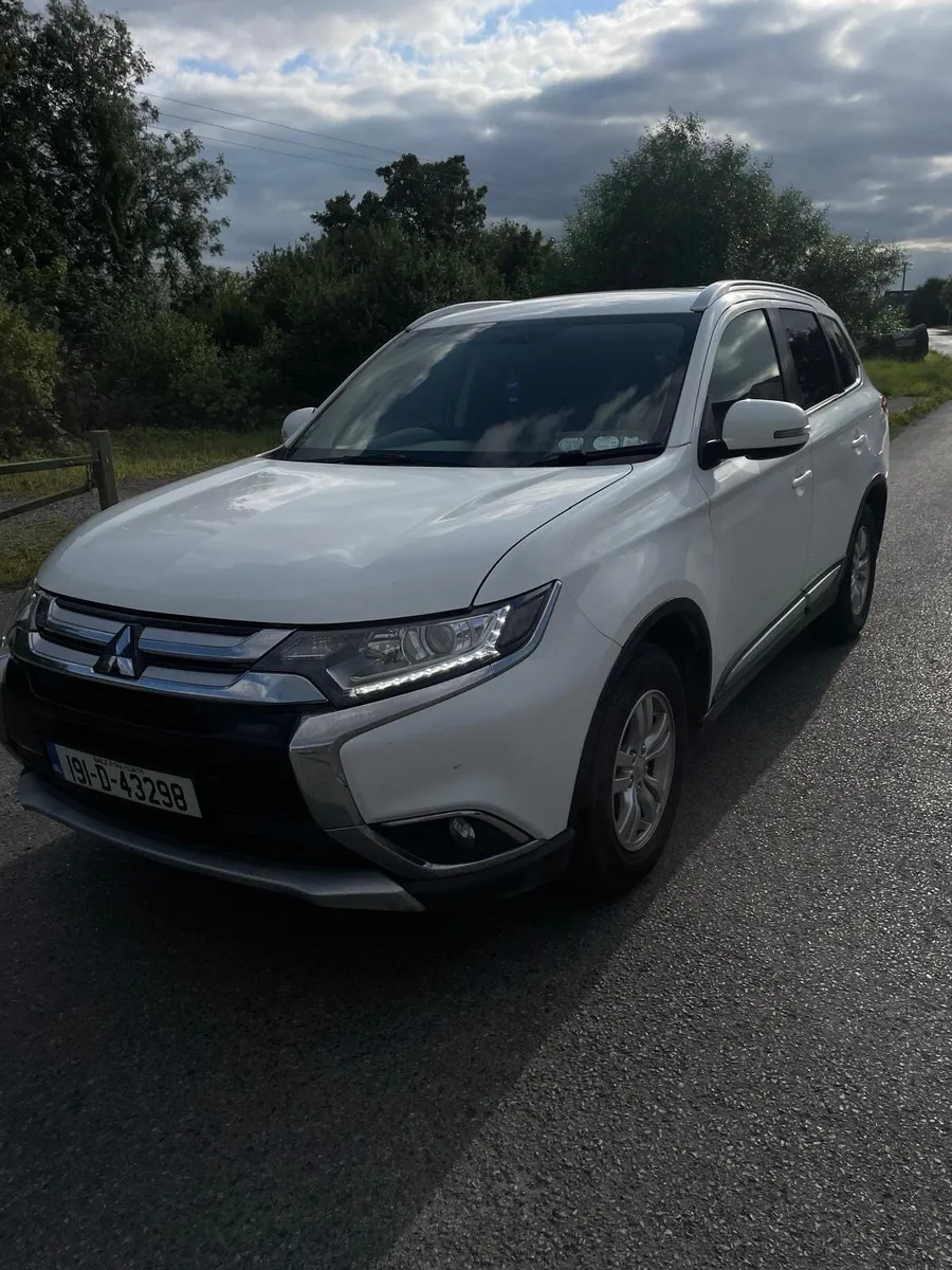 2019 Mitsubishi Outlander AWD New Test 08/26 - Image 1