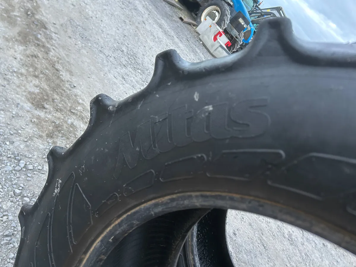 Mitas 440/65 R28 Tyres - Image 3