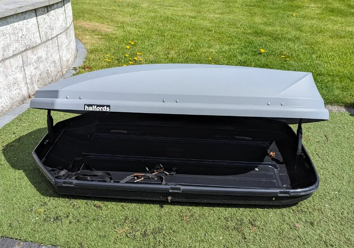 Roofbox - Image 1