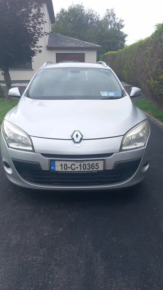Renault Megane Estate - Image 1