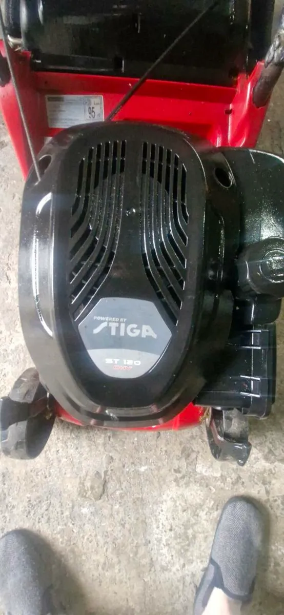Mountfield lawnmower as new (bargain) - Image 2
