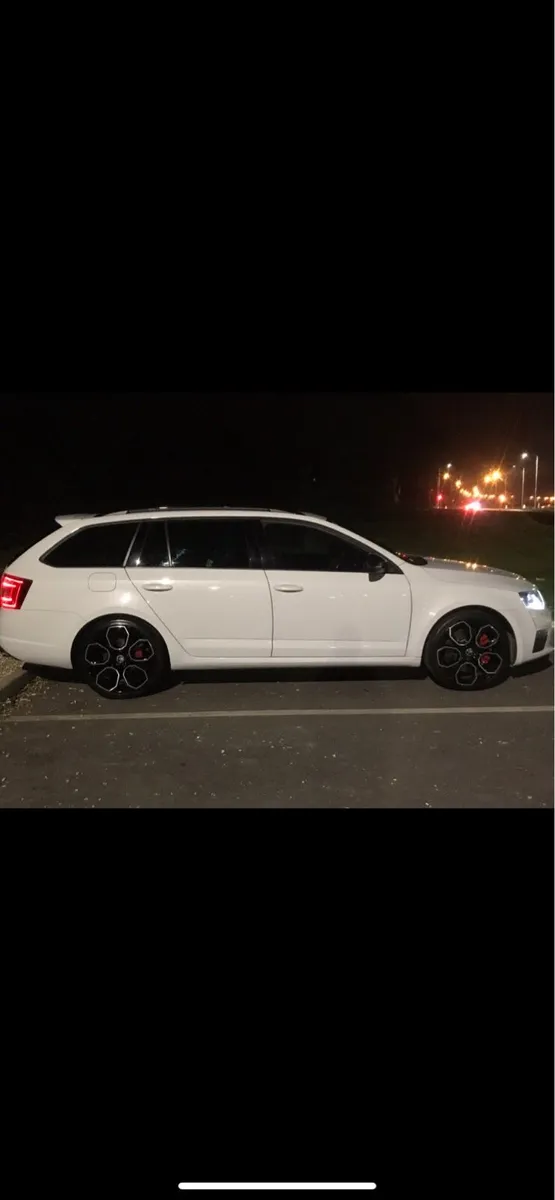 Skoda Octavia VRS 230 TSI Combi - Image 4