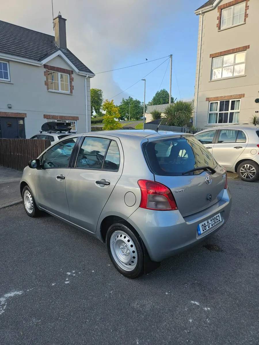 Toyota Yaris 2008 - Image 2