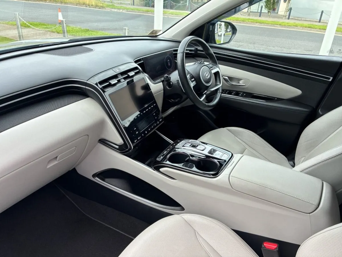 Hyundai Tucson Ix35 Executive Plus HEV PTG 5DR Au - Image 3