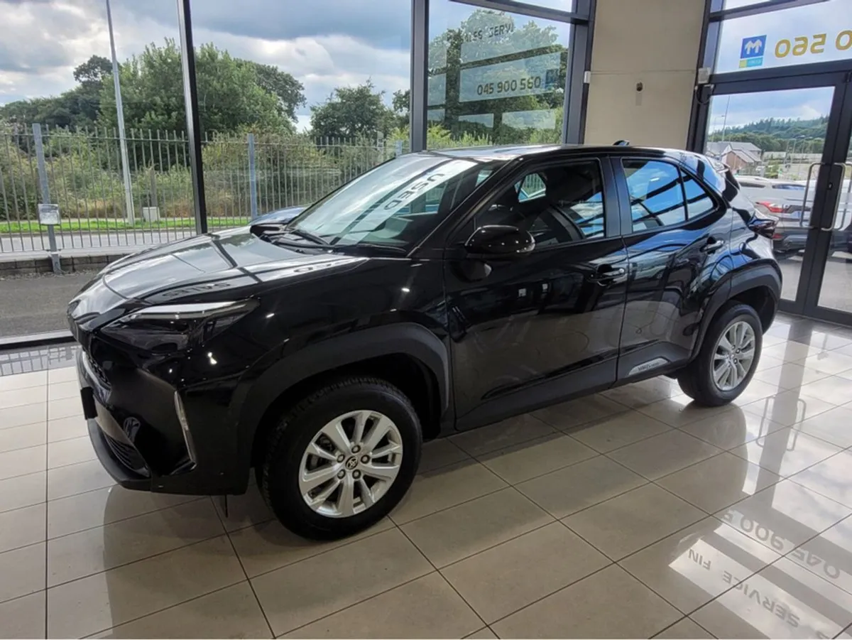 Toyota Yaris Luna 4DR Auto - Image 1