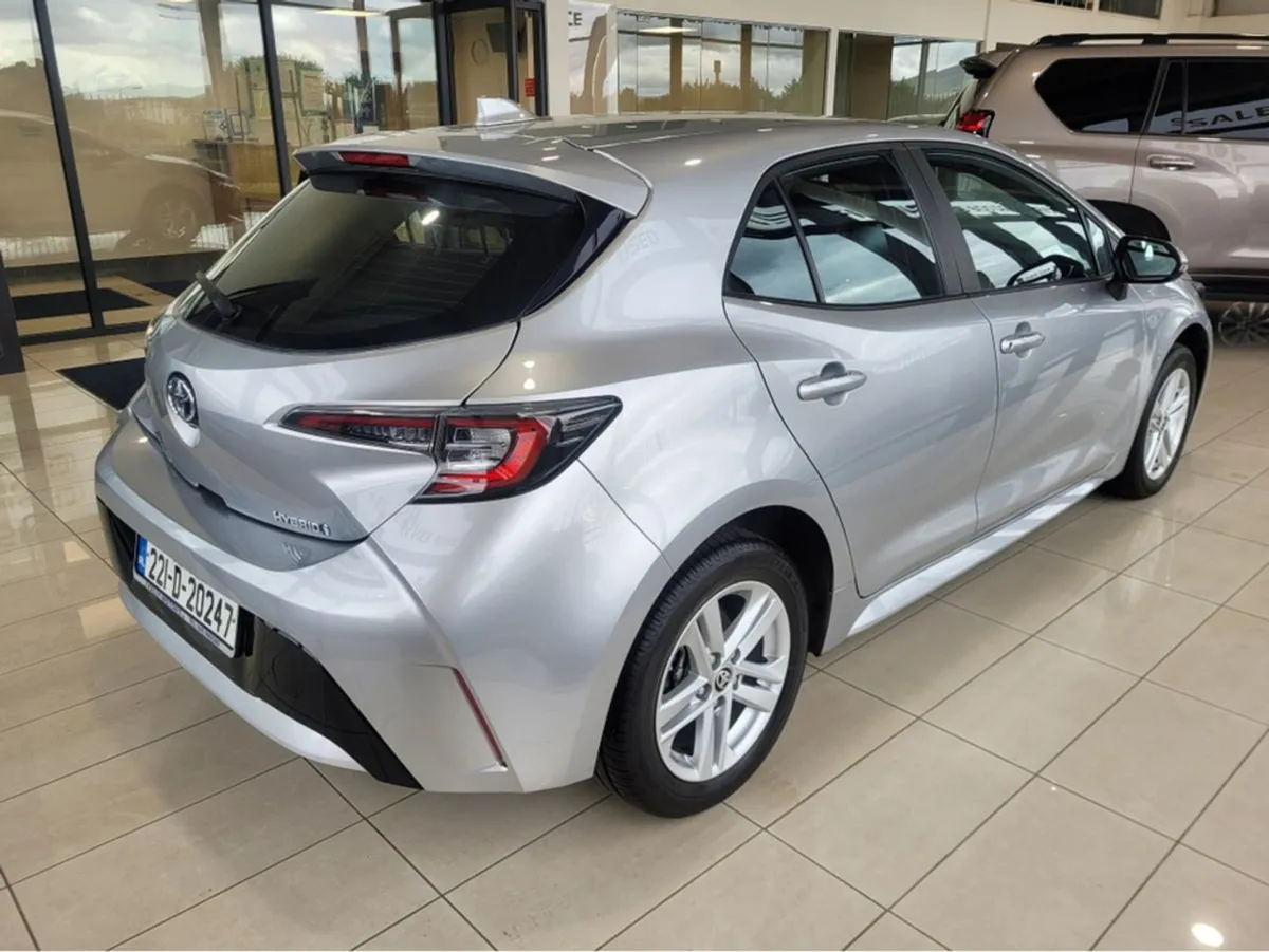 Toyota Corolla Luna H/B 4DR Auto Hybrid - Image 4