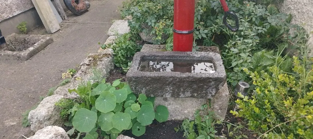 Granite stone Trough - Image 3