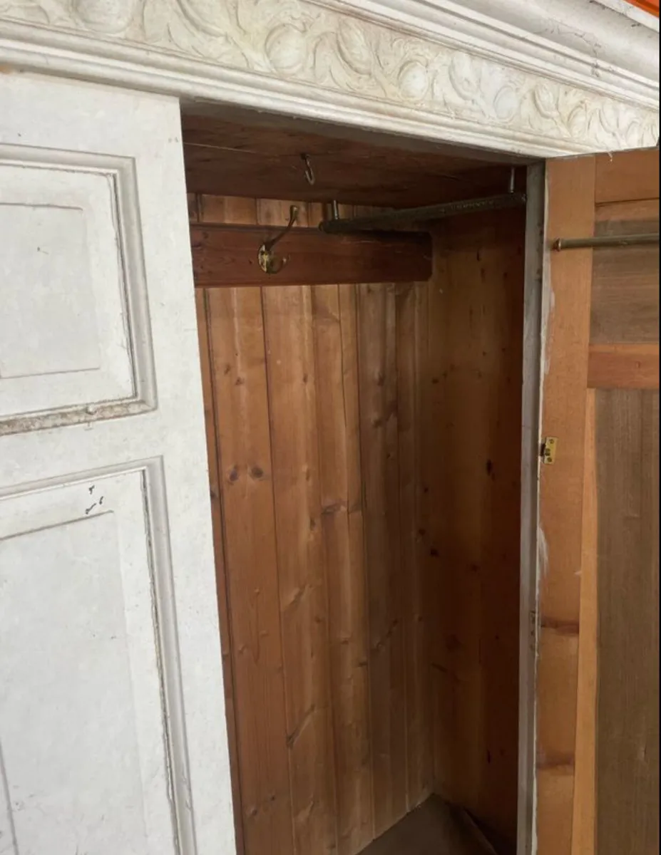 Vintage Wardrobe - Image 4